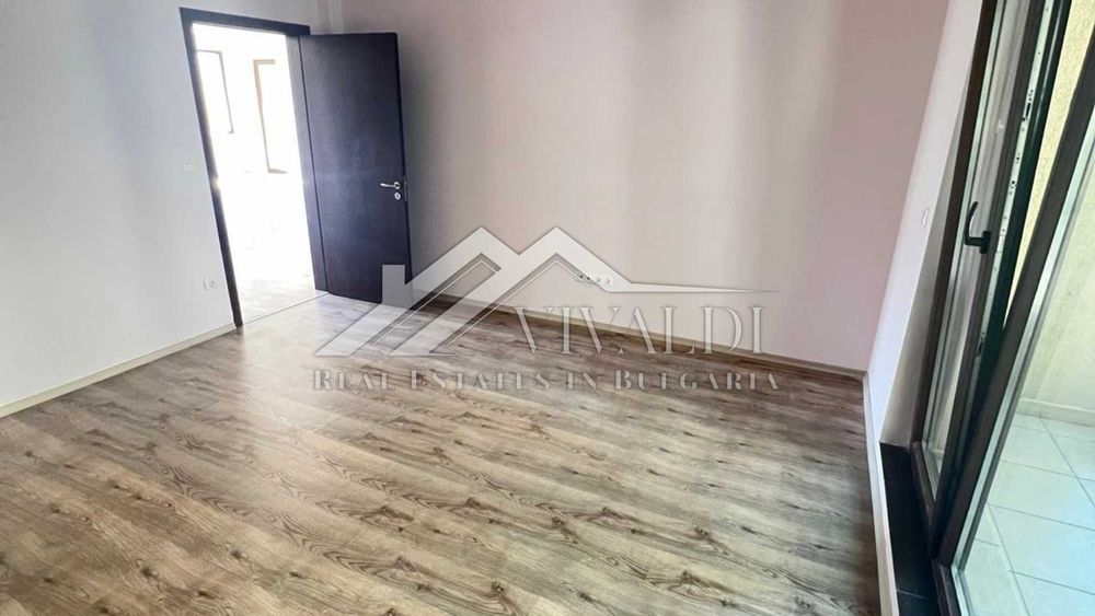 Продава се Четиристаен апартамент в Варна, Център - 180 кв.м за 1970 €/кв.м - Снимка #11