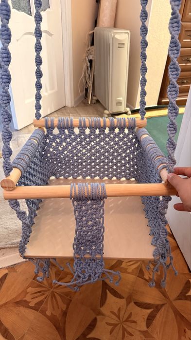 Подвесная качеля