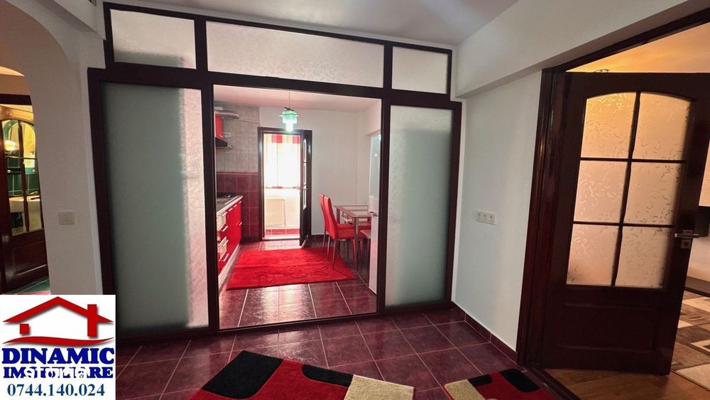 Apartament 3 camere, decomandat, 80 mp – parter înalt – 430 €/lună