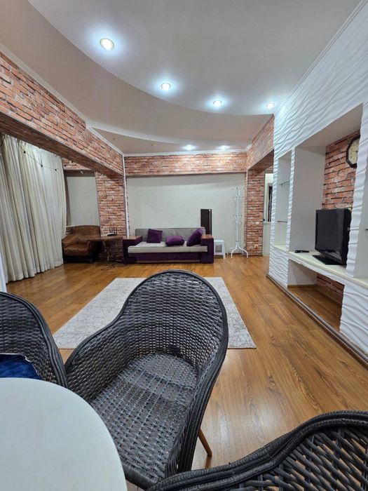 2/3/9 Цум (посольство Кореи/Туркменское посольство