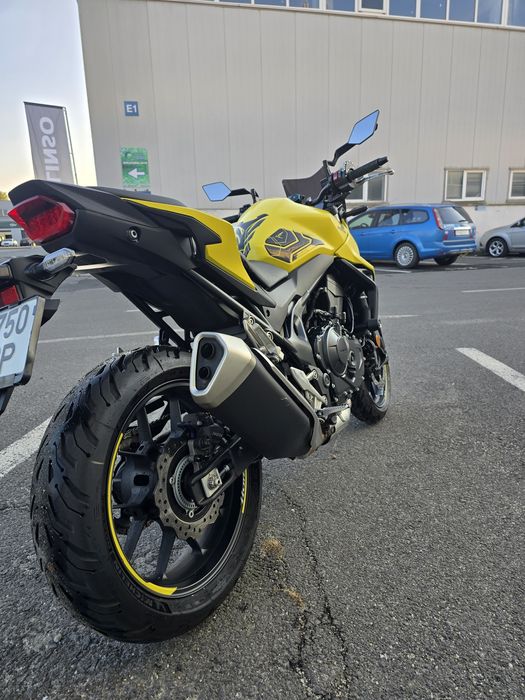 Honda Hornet CB750 2023