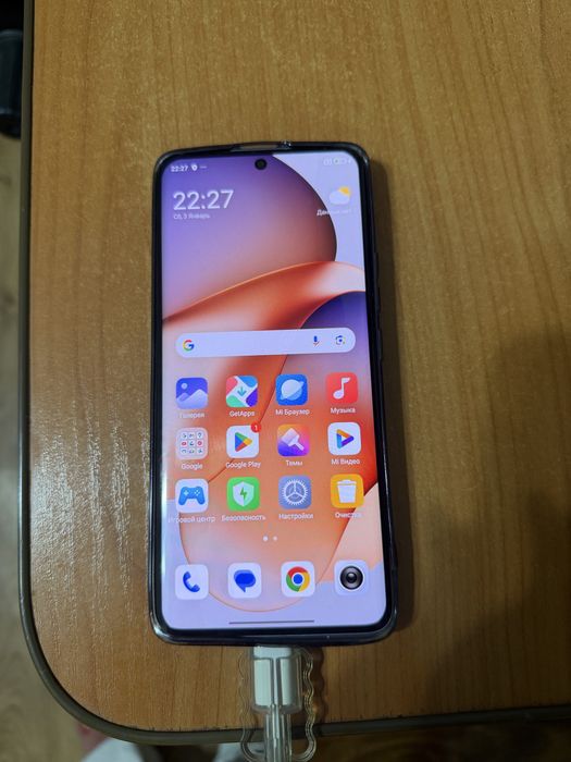 Продается мобильный телефон