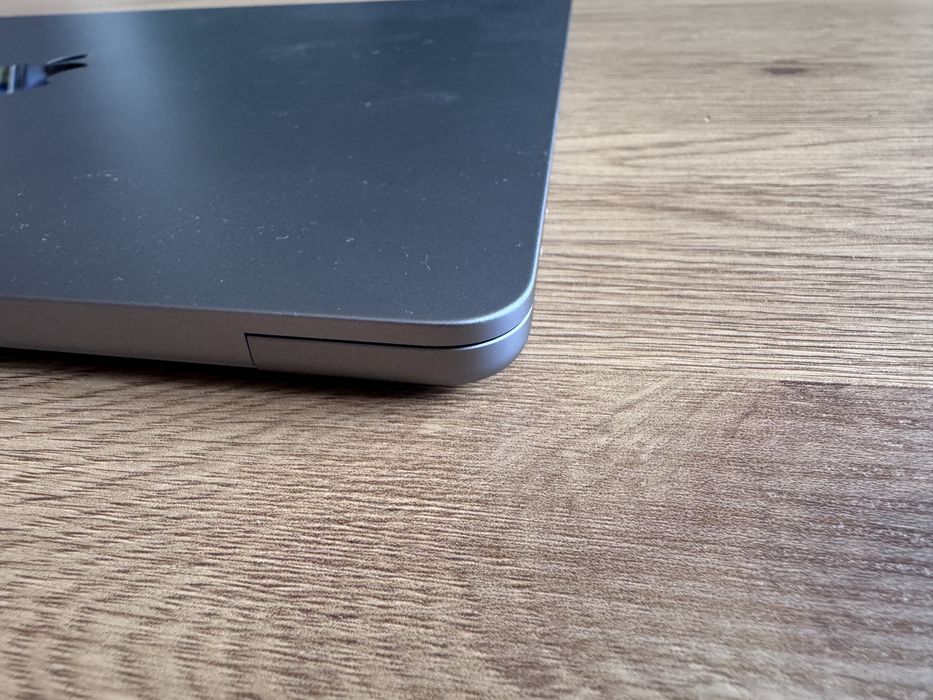 MacBook Air M2 8/256 Гаранция