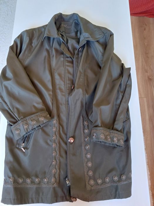 Trench impermeabil primavară