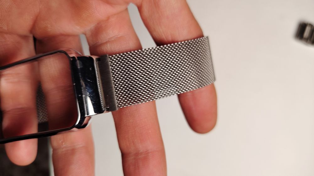 Металлический браслет для фитнес браслета