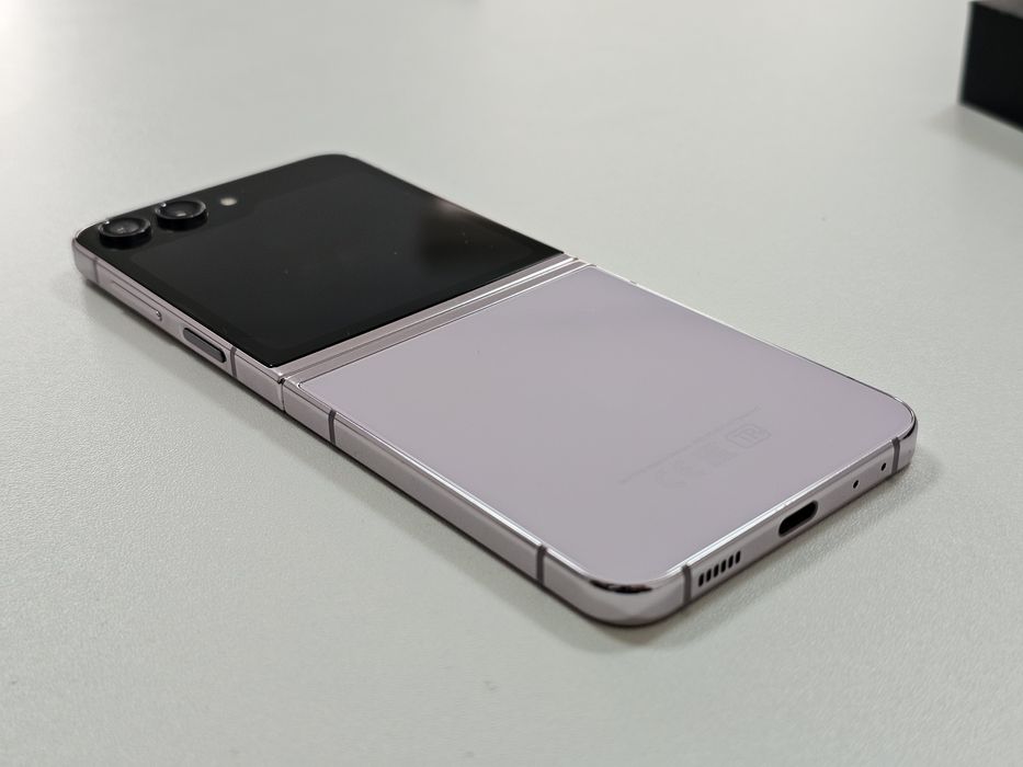 Samsung Z flip 5 256gb