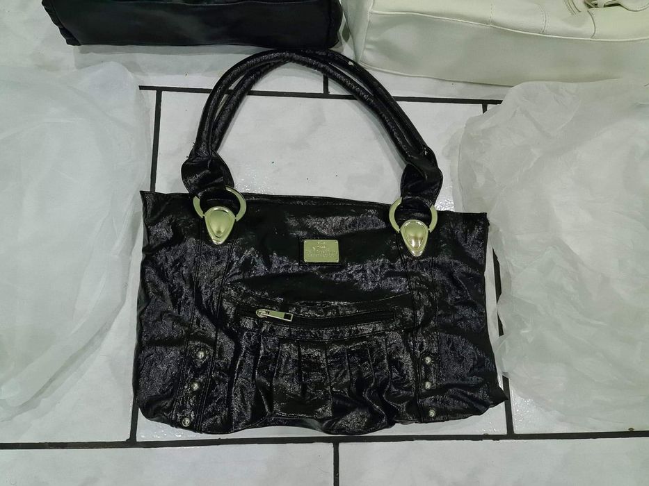 Дамска чанта чисто нови дамски чанти неупотребявани изкуствена кожа ск