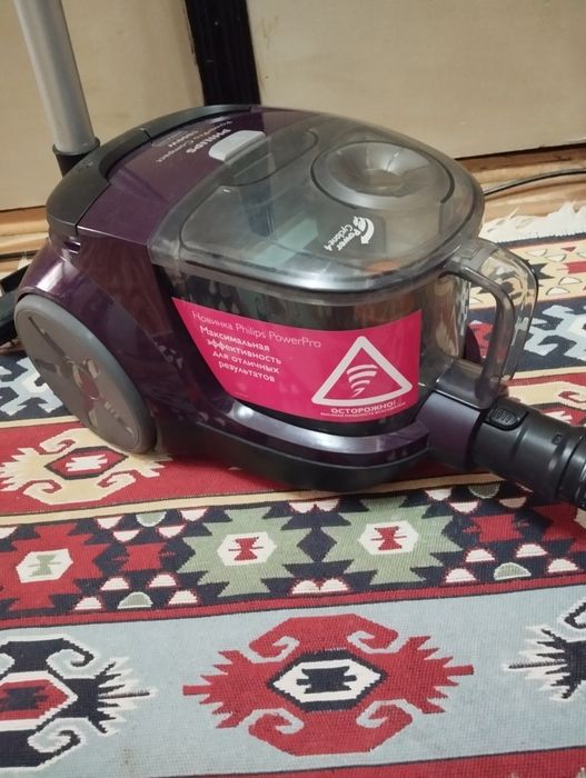 Пылесос    Филипс.