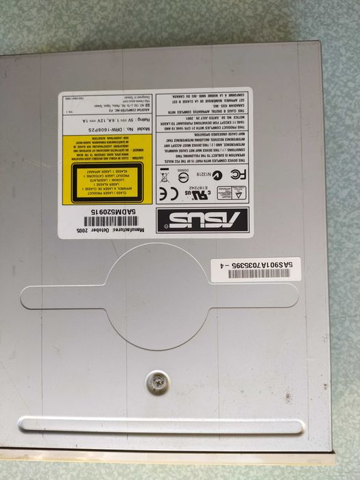 Периферно устройство DVD RW записвачка за компютър настолен Asus