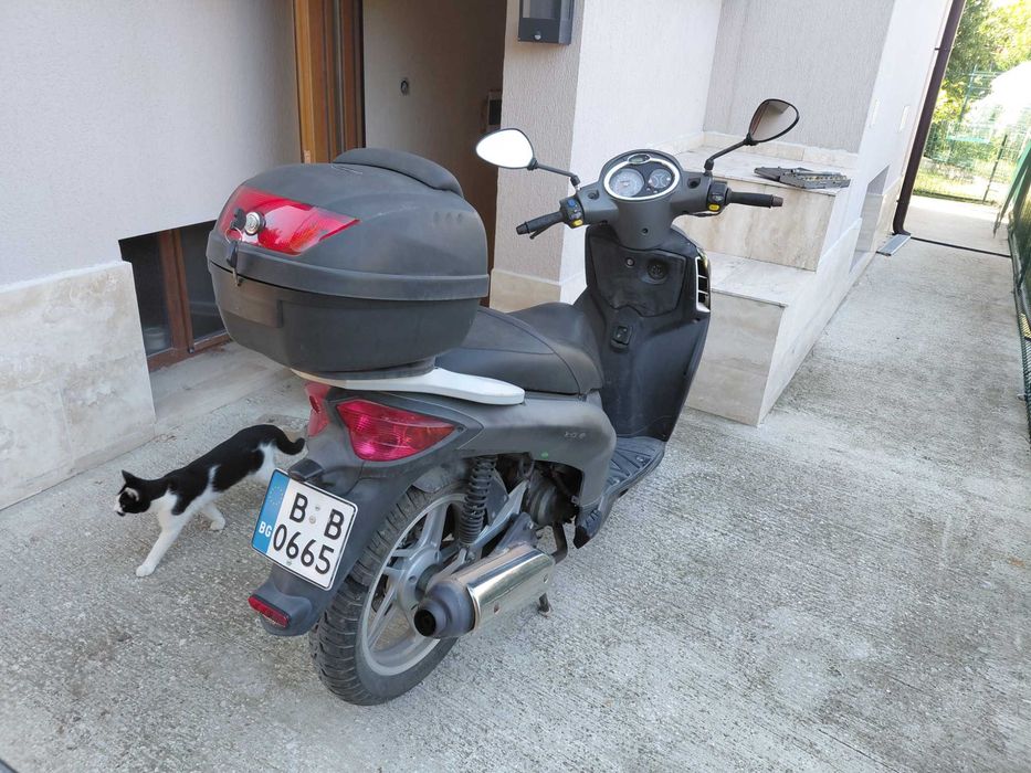 Продавам скутер Malaguti Centro 160