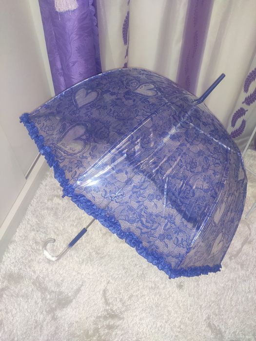 Кокетни чадъри с къдрички