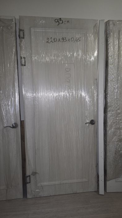 Продам межкомнатные двери.