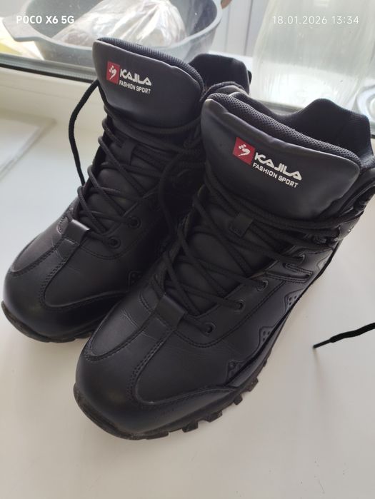 Продам ботинки зимние