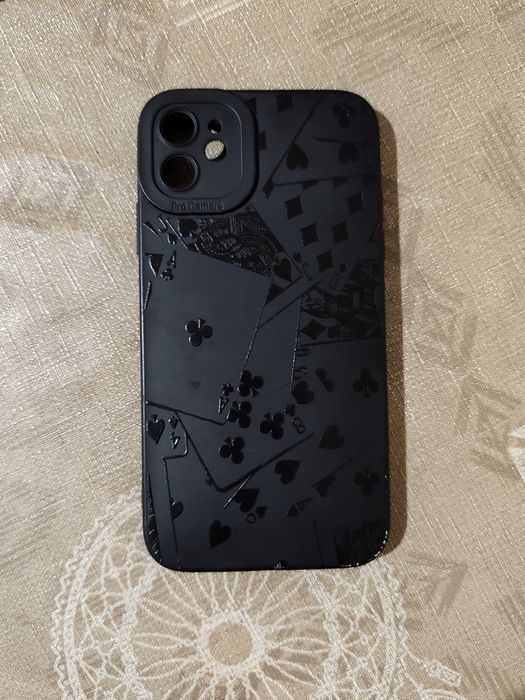 Iphone 11 64GB бял + калъф и кабел