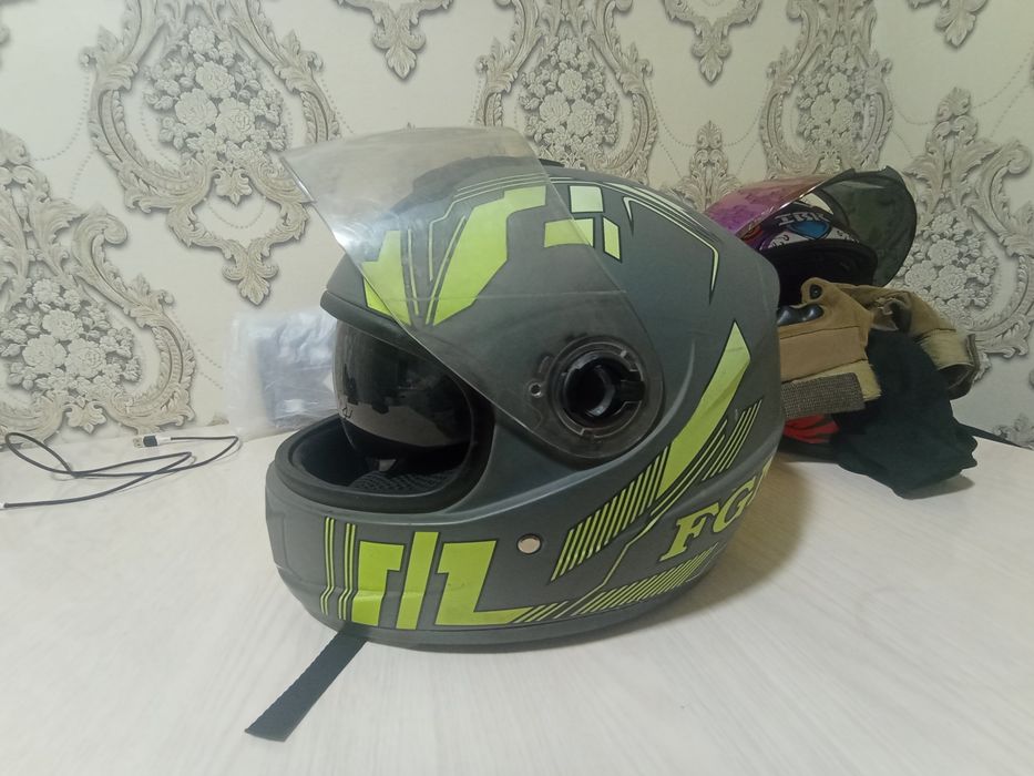 Skuter shlem sotiladi