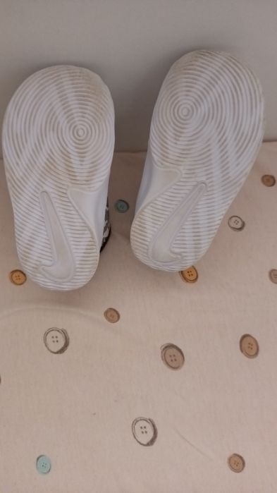 Încăltăminte fetite  si multe alte hainite si accesorii