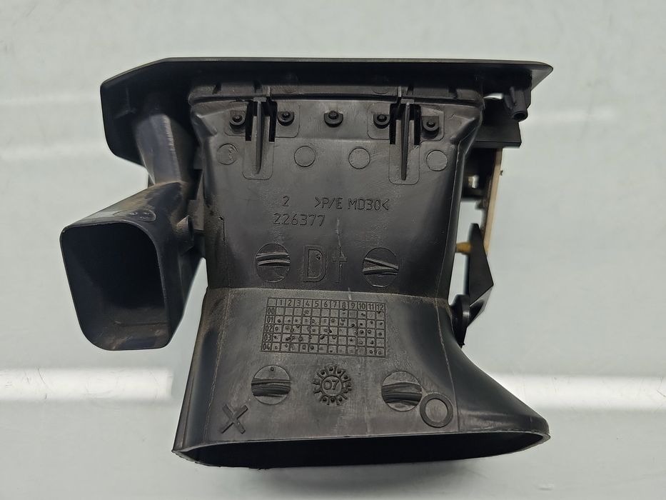 Grila aerisire dreapta Renault Symbol 2 [Fabr 2008-2012] 226377