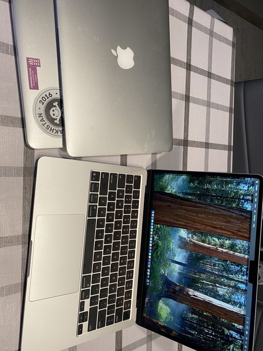 Продам macbook air 2017