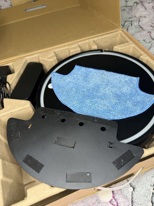 Робот-пылесос моющий