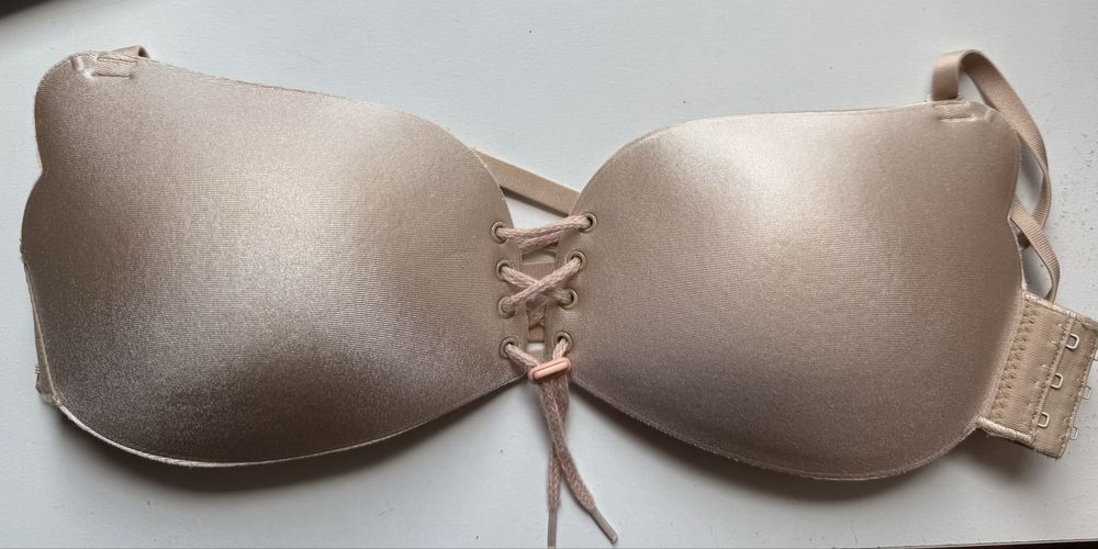 Повдигащ сутиен с малка подплънка