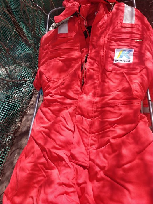 Продам спецодежду.