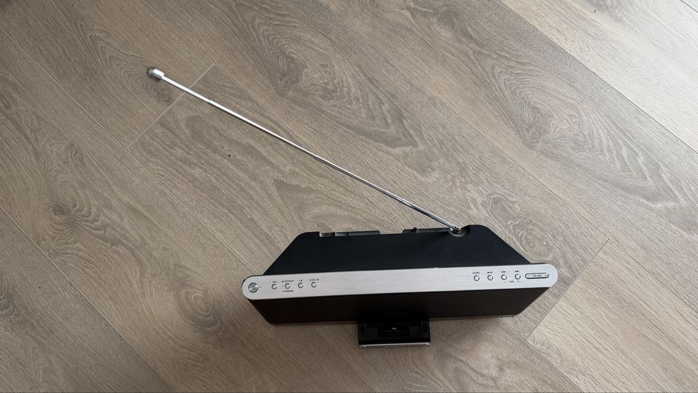 Boxă Sony RDP-XF300iPN Bluetooth + Dock iPhone/iPod + Radio FM ca nou