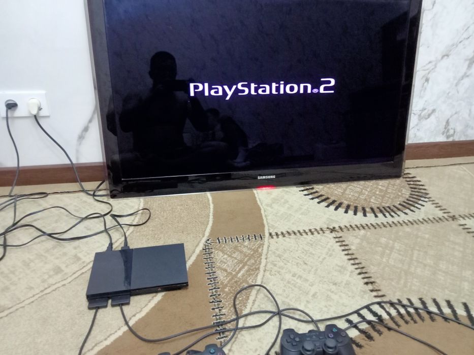 Продам PlayStation 2 в нормальном состоянии.
