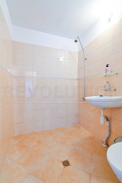 Продава се Двустаен апартамент в София, Фондови жилища - 68 кв.м за 2059 €/кв.м - Снимка #9