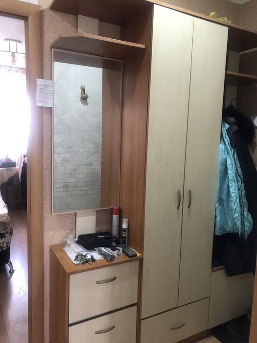 Прихожая , в хорошем состоянии