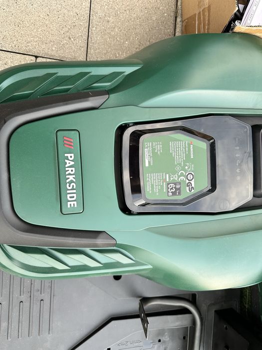 Robot tuns iarba Parkside NOU