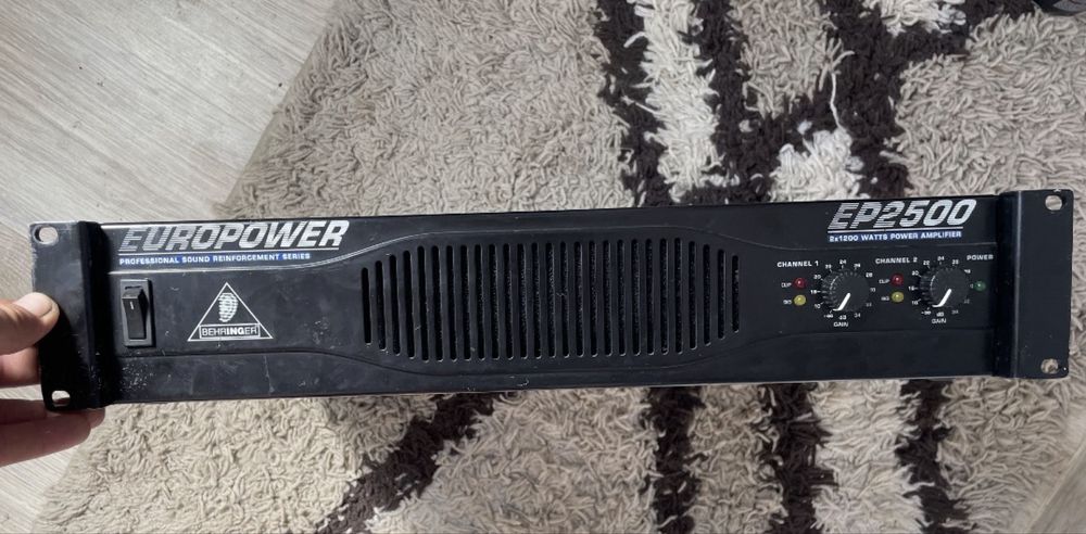 Behringer ep2500 putere amplificator