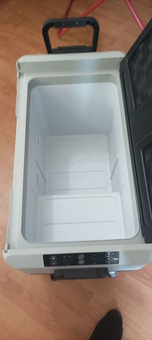 Хладилник фризер 55 литра