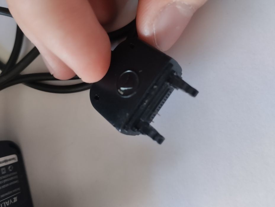 продам телефон старый ЗАРЯДНОЕ УСТРОЙСТВО В КОМПЛЕКТЕ!мыльница камера