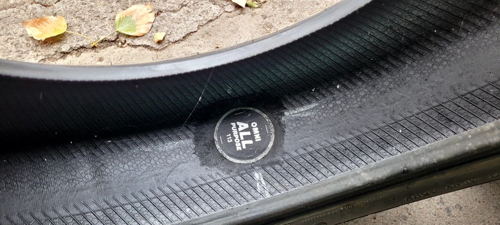 Шины 215/65/16 пара Continental