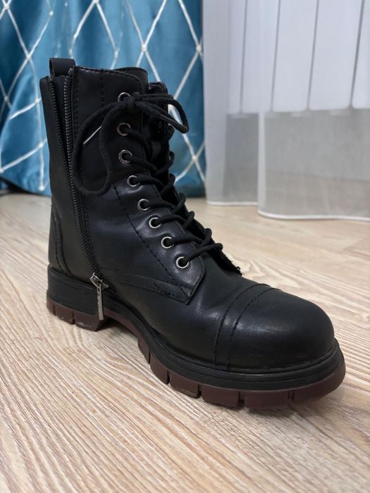 Зимние кожаные ботинки