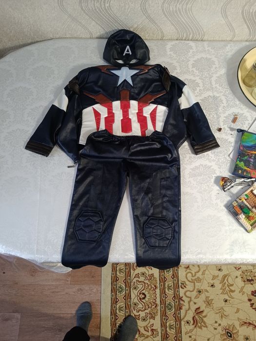 Продам новогодний костюм капитан Америка
