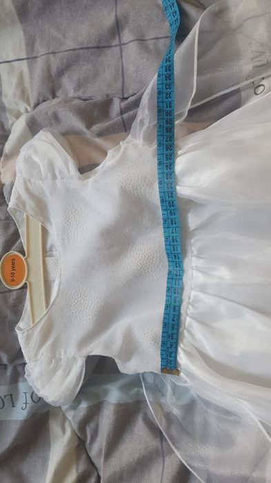 Нарядное платье на девочку 2,5-3 года