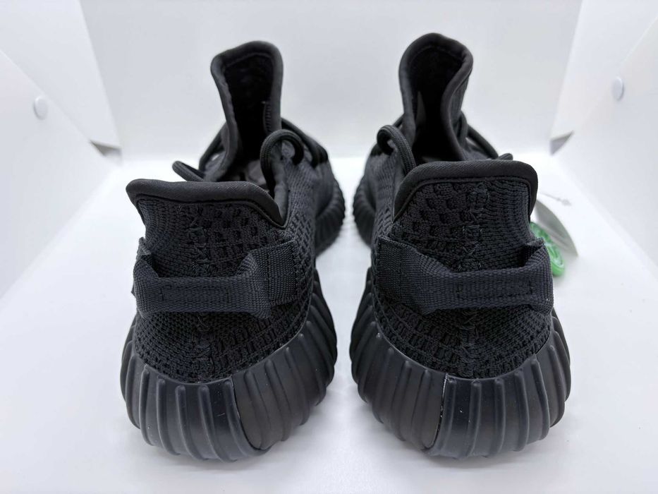 Yeezy Boost 350 V2 Onyx Sneakers