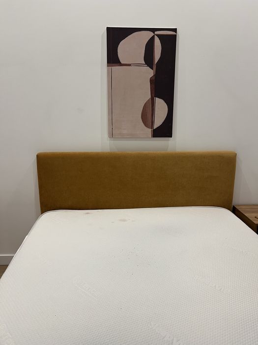 Продам срочно кровать с матрасом и топпером