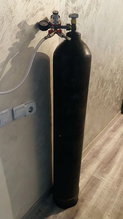 Продам кислородный балон