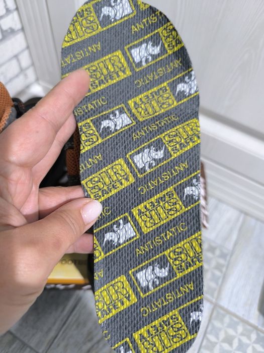 Продам демисезонные батинки