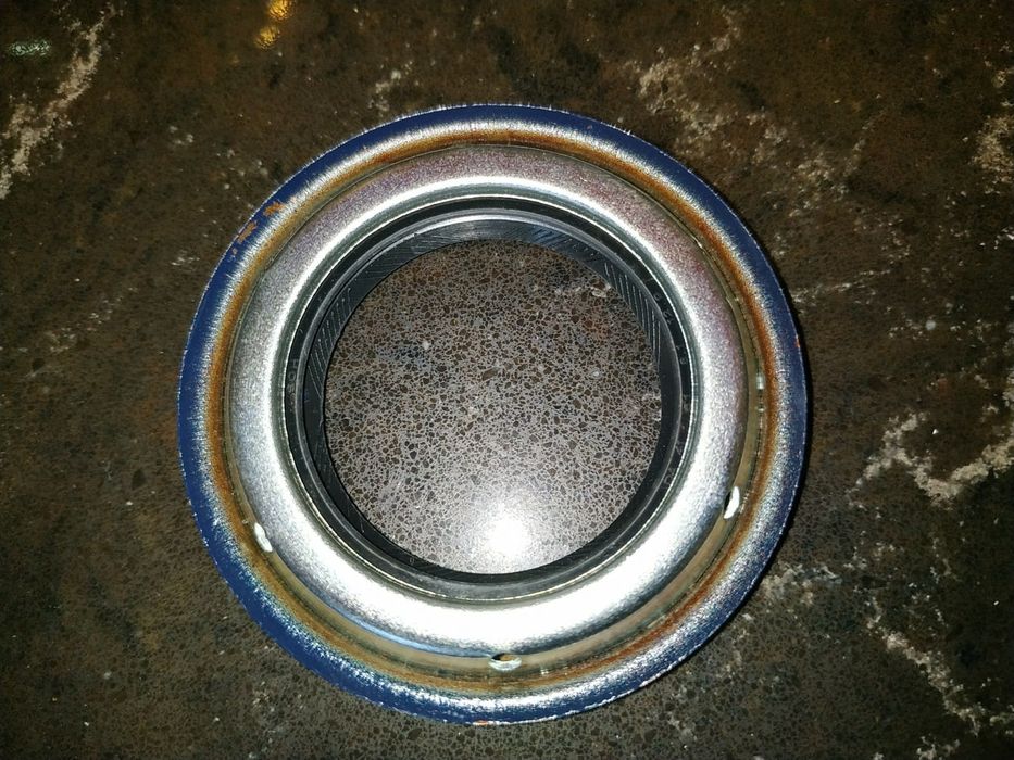 Сальник привода на Хюндай Акцент