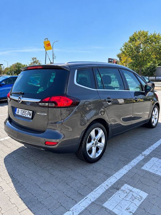 Opel Zafira Tourer 1.6 Turbo, с газова уредба
