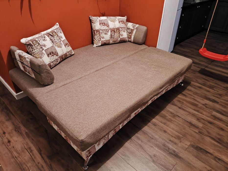 Продам диван срочно, недорого!