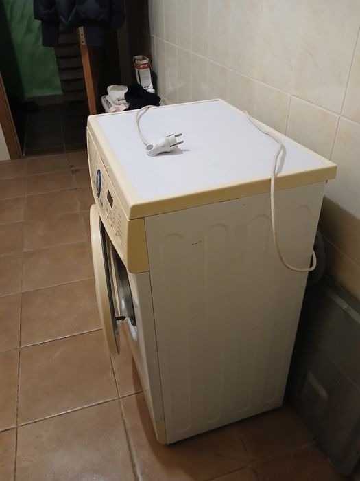 Стиральная машинка автомат