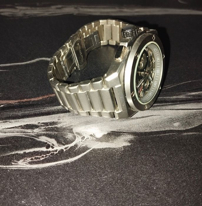 Продаются наручные часы