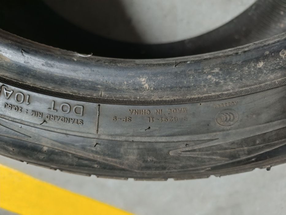 Продам резину 295 40 R21