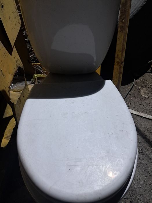 Продам унитаз...