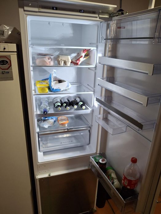 Vând combina frigorifica