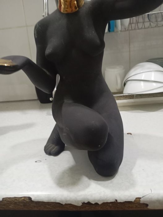 Статуэтка черная принцесса